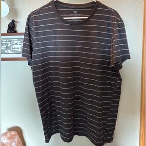 Mack Weldon Gray & White Short Sleeve Tee - Men’s XL - *Fits more like a Large*